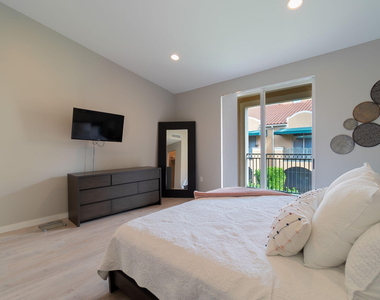 11789 Saint Andrews Place - Photo Thumbnail 15