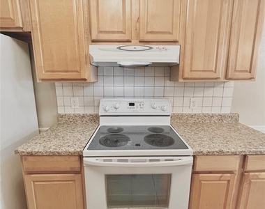 2124 Allenhurst Street - Photo Thumbnail 11