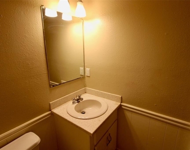 2124 Allenhurst Street - Photo Thumbnail 10