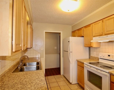 2124 Allenhurst Street - Photo Thumbnail 5