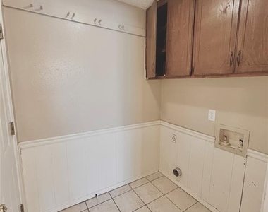 2124 Allenhurst Street - Photo Thumbnail 9