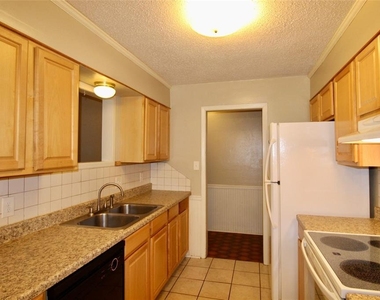 2124 Allenhurst Street - Photo Thumbnail 4