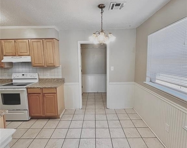 2124 Allenhurst Street - Photo Thumbnail 19