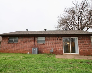 2124 Allenhurst Street - Photo Thumbnail 12