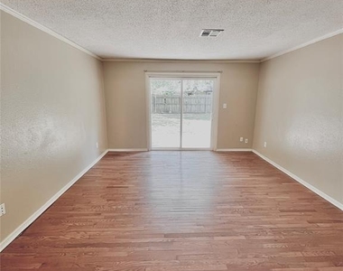 2124 Allenhurst Street - Photo Thumbnail 7