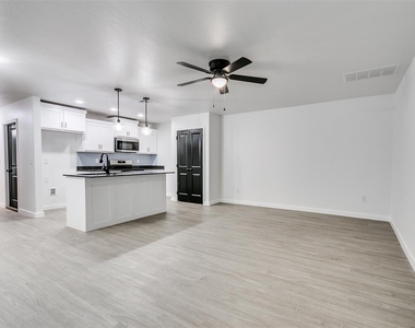 13015 Nw 3rd Court - Photo Thumbnail 11