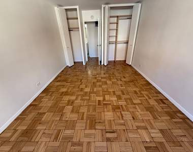 333 East 49th Street - Photo Thumbnail 12