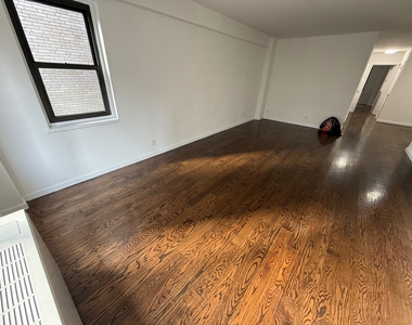 405 East 56th Street - Photo Thumbnail 2