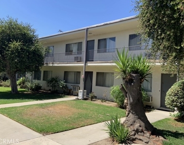 425 Fairview - Photo Thumbnail 4