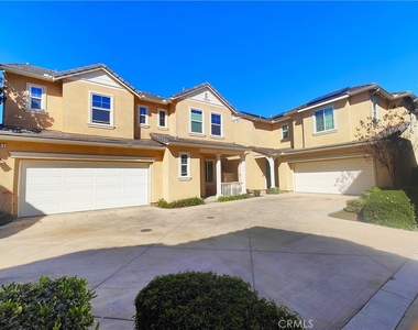3157 E Chip Smith Way - Photo Thumbnail 2