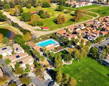 2873 E Via Terrano - Photo Thumbnail 41
