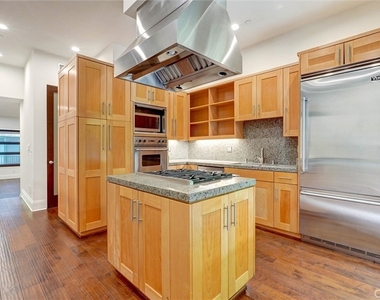 2323 S Beverly Glen - Photo Thumbnail 5