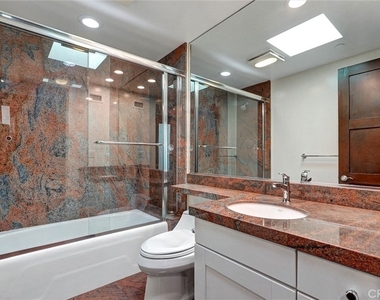 2323 S Beverly Glen - Photo Thumbnail 24