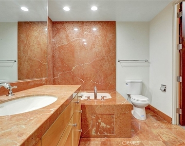 2323 S Beverly Glen - Photo Thumbnail 28