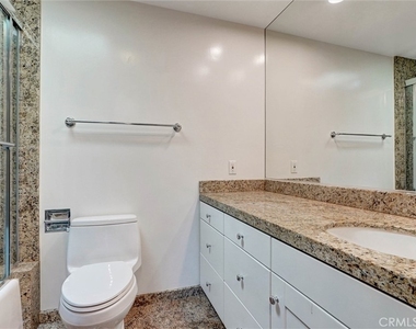 2323 S Beverly Glen - Photo Thumbnail 22
