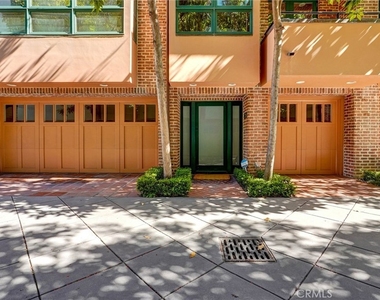 2323 S Beverly Glen - Photo Thumbnail 2