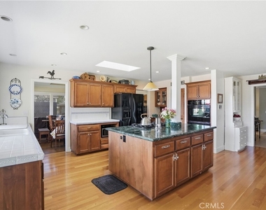 2611 Janin Way - Photo Thumbnail 13