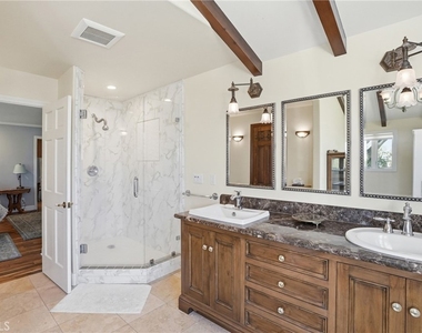 2611 Janin Way - Photo Thumbnail 32