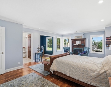 2611 Janin Way - Photo Thumbnail 26