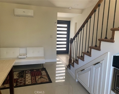 22972 Avenue San Luis - Photo Thumbnail 18