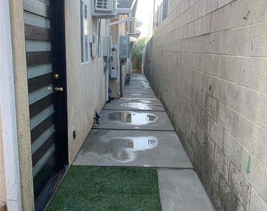 22972 Avenue San Luis - Photo Thumbnail 14