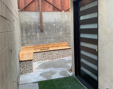 22972 Avenue San Luis - Photo Thumbnail 12