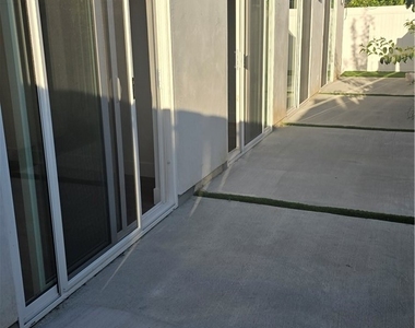 22730 Mariano Street - Photo Thumbnail 6