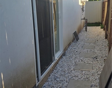 22730 Mariano Street - Photo Thumbnail 5