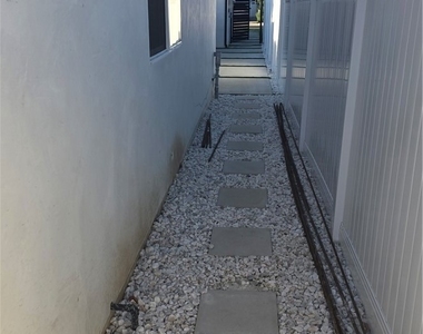 22730 Mariano Street - Photo Thumbnail 7