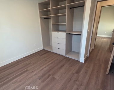 22730 Mariano Street - Photo Thumbnail 24