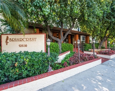 12830 Burbank Boulevard - Photo Thumbnail 8