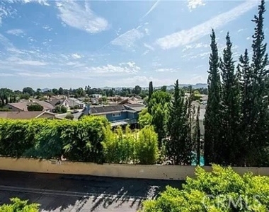 12830 Burbank Boulevard - Photo Thumbnail 1