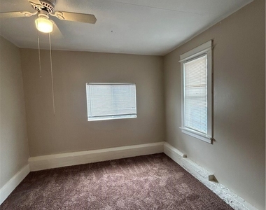 384 W 15th St - Photo Thumbnail 3