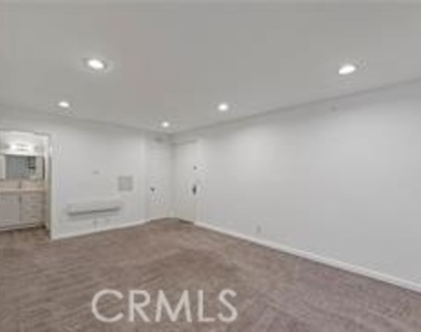 525 N Sycamore Avenue - Photo Thumbnail 7