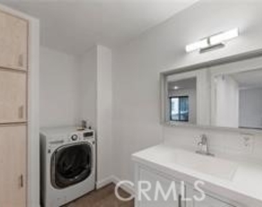 525 N Sycamore Avenue - Photo Thumbnail 19