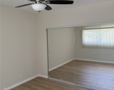 1626 N Kingsley - Photo Thumbnail 11