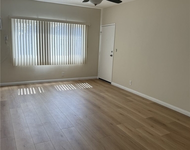 1626 N Kingsley - Photo Thumbnail 1
