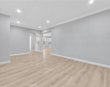 1258 Begovich - Photo Thumbnail 9