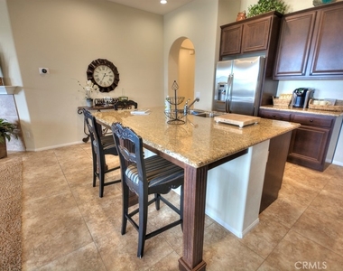77183 California Drive - Photo Thumbnail 8