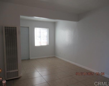 580 Glover Avenue - Photo Thumbnail 2