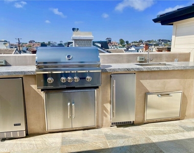 203 Sapphire - Photo Thumbnail 24