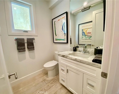203 Sapphire - Photo Thumbnail 16