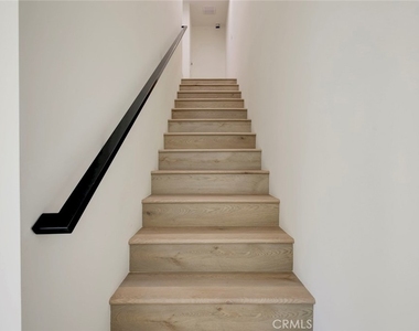 1070 Allen - Photo Thumbnail 10