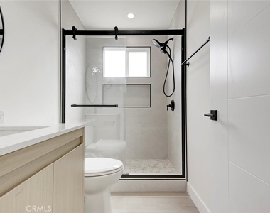 1070 Allen - Photo Thumbnail 13