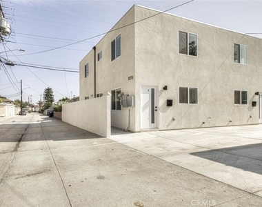 1070 Allen Avenue - Photo Thumbnail 1