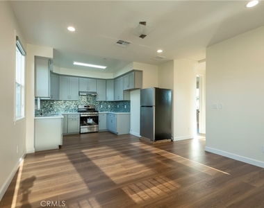 5922 Encinita - Photo Thumbnail 7