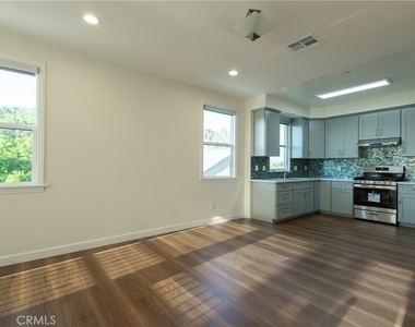 5922 Encinita - Photo Thumbnail 8