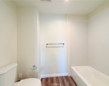 419 N Chandler Avenue - Photo Thumbnail 14