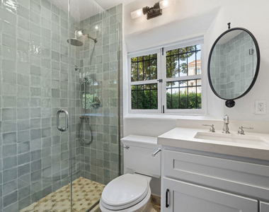 1300 N Harper Avenue - Photo Thumbnail 15