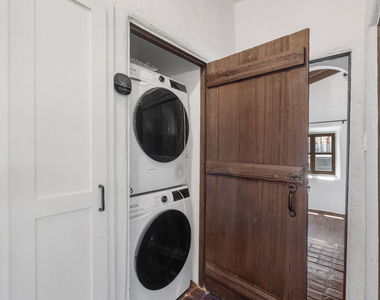 1300 N Harper Avenue - Photo Thumbnail 16